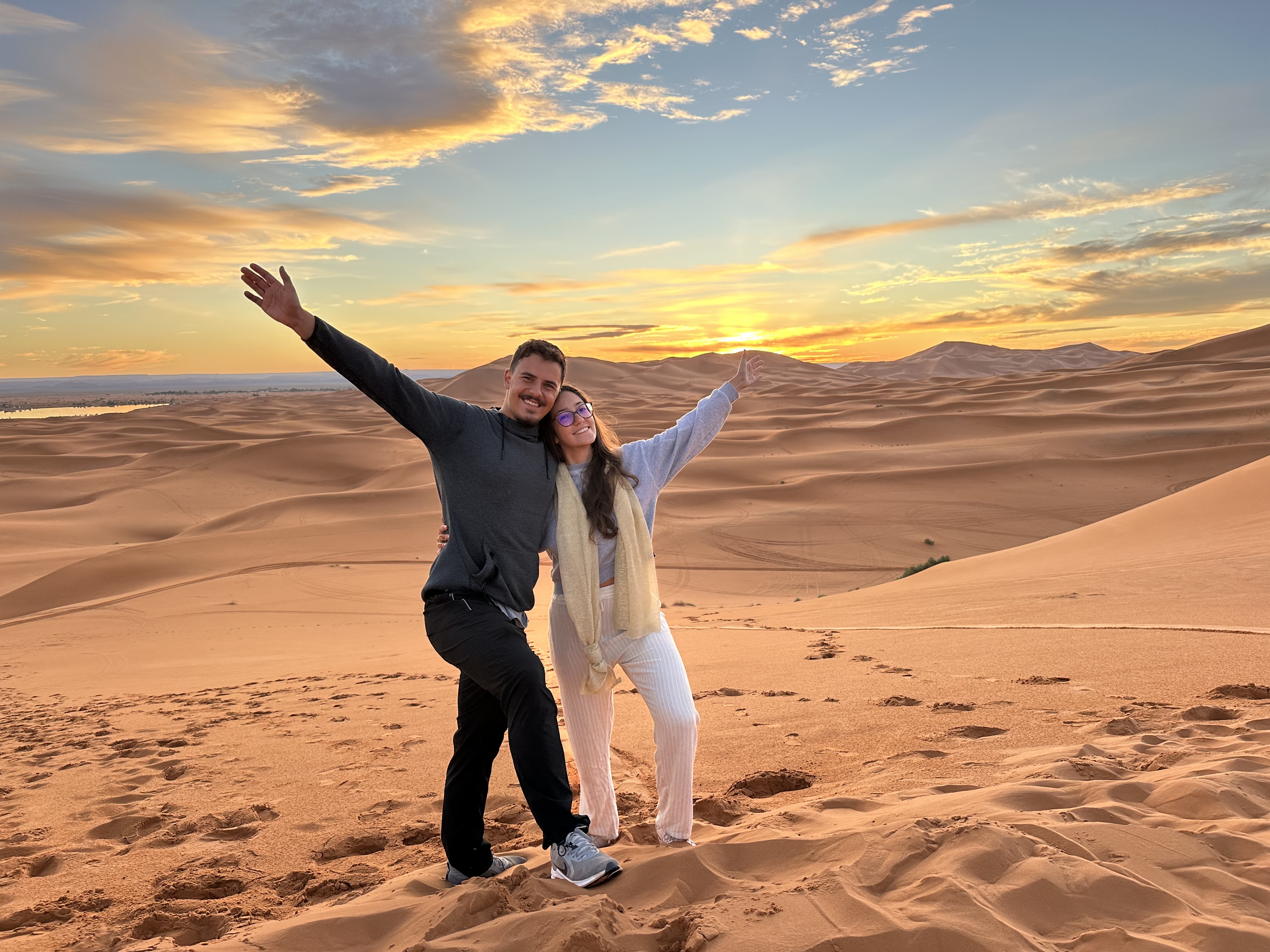 Deserto e céu estrelado